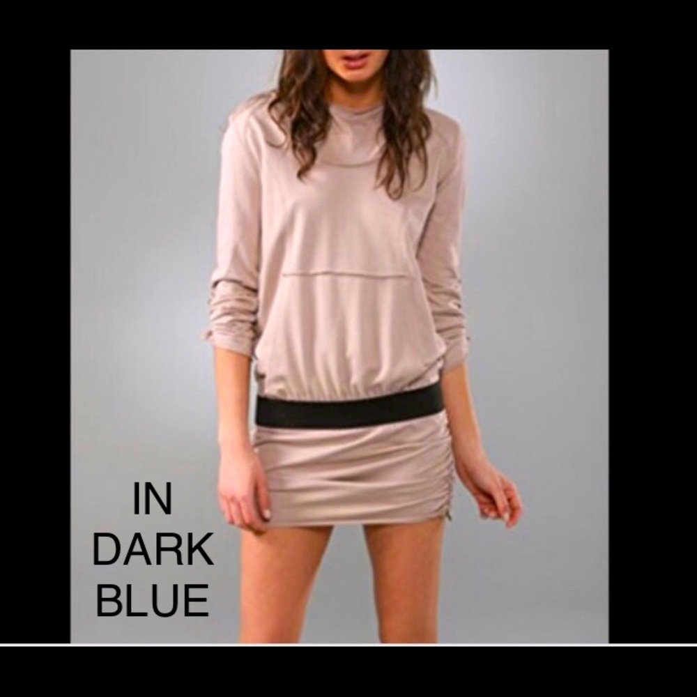 LaRok Luxe glamour hooded dress